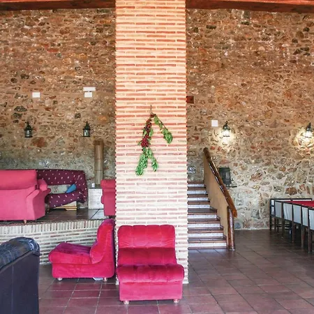 Holiday home 6 Bedroom Awesome In La Salzadella *